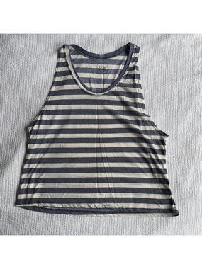 Lilu Tank